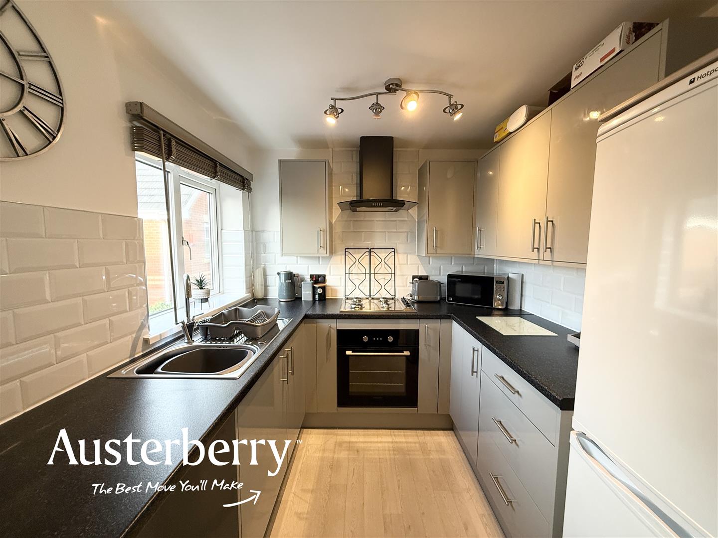 2 bed property in Watermills Close, Stoke-On-Trent